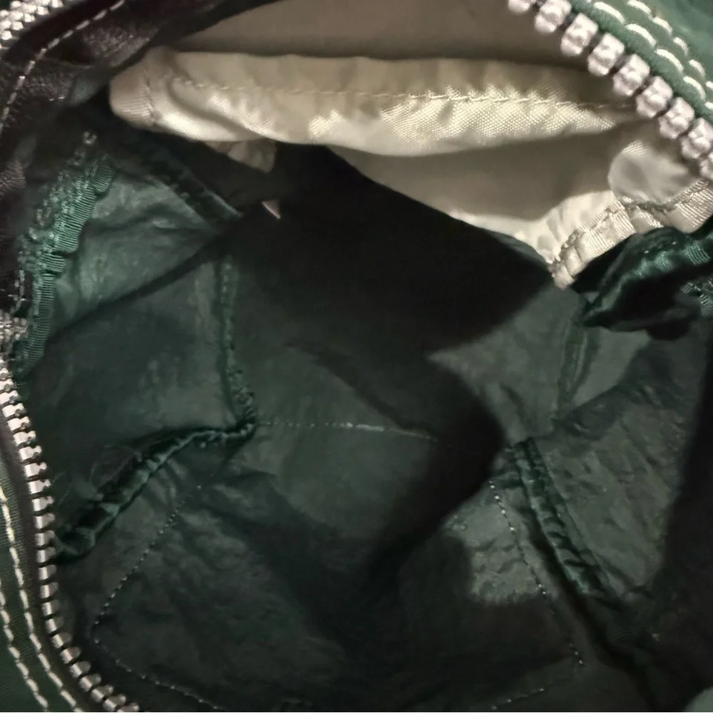 VINTAGE KIPLING MINI NYLON BACKPACK rare forest green with monkey attached - Picture 8 of 8
